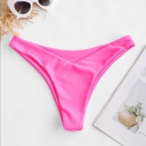 NWT Zaful cheeky bikini bottoms. Hot pink szM